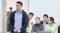 Từ ngoại tình thành… cướp