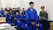 Cấp phép khai thác cát: Hệ thống luật pháp đang có lỗ hổng lớn