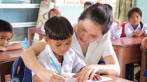 Mong một mùa gieo chữ bớt gian nan