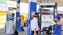 Vì sao xăng E5 chưa hấp dẫn người tiêu dùng? 