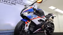 BMW Motorrad giới thiệu S 1000 RR hoàn toàn mới tại Việt Nam