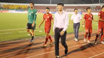 Công Vinh mất điểm