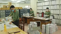 Tình người qua những trang hồ sơ