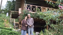 Vợ chồng thi nhân nghe suối chảy giữa rừng thông