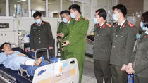 Chiến sĩ Công an quên mình truy bắt tội phạm