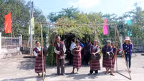 Tìm lại sắc phục Châu Ro