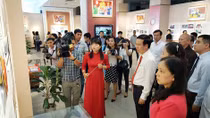 Khai mạc triển lãm “Những tấm gương bình dị mà cao quý”