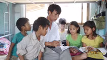 Cổ tích về người thầy cõng chữ lên non