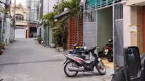 Gia đình chủ doanh nghiệp sống trong lo lắng sau khi bị nhóm người đòi nợ khống chế