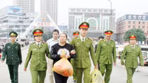 Kỳ 2: Hành trình đưa chim về tổ