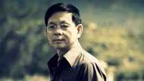 Giọt lệ đọng giữa câu thơ