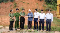 Nơi “rốn” lũ Đà Bắc không vơi tình người