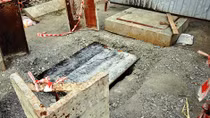 Xem xét khởi tố vụ người dân bị rơi xuống hố ga tử vong