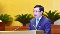 Phó Thủ tướng Phạm Bình Minh trả lời chất vấn các đại biểu Quốc hội