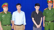 Bắt giam 2 bác sĩ về tội giả mạo trong công tác