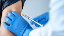 Kiến nghị ưu tiên tiêm vaccine ngừa COVID-19 cho lái và phụ xe