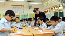 Chương trình giáo dục phổ thông mới chỉ lùi thêm một năm