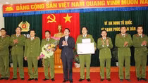 Khen thưởng Công an huyện Tiên Lãng đã khống chế thành công đối tượng ngáo đá