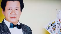 Nước mắt sau ánh hào quang