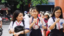 Mới nhưng không “thoát ly” sách giáo khoa
