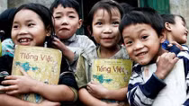 Nhận diện những “lỗ thủng” văn hóa