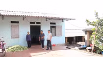 Con dâu hờ trộn thuốc chuột với cháo đầu độc gia đình chồng