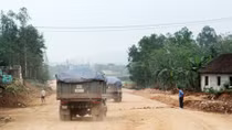 Cầu Hiếu 2 đã san lấp xong, “đất tặc” vẫn lộng hành