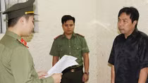 Khởi tố đối tượng trong đường dây đưa người trốn đi nước ngoài 
