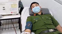 Thượng úy Công an hiến máu cứu người
