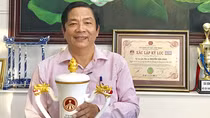 Người yêu bút ở xứ Trầm Hương
