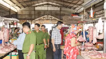 Nỗ lực ngăn chặn thực phẩm “bẩn”