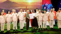 Những cánh chim tiếp lửa