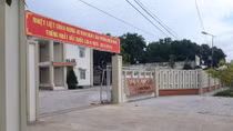 Kỷ luật Phó bí thư xã "gửi" vợ vào hộ nghèo