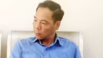 Cuộc trò chuyện rùng mình với kẻ biến thái khoác áo thanh tra giao thông