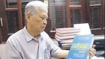 Không được “thêu dệt” chính sử