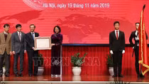 Ủy ban Nhà nước về người Việt Nam ở nước ngoài đón nhận phần thưởng cao quý
