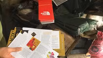 Gần 1 ngàn áo khoác giả thương hiệu "The North Face"