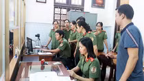 Cần hộ chiếu, người dân có thể làm ở mọi lúc, mọi nơi