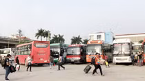 Vào bến mua vé để bảo vệ quyền lợi của mình
