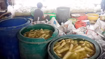 Nỗ lực ngăn chặn thực phẩm bẩn tại TP HCM