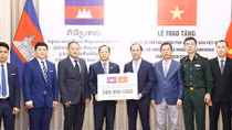 Việt Nam hỗ trợ Campuchia ứng phó dịch COVID-19