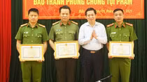  Khen thưởng tập thể, cá nhân trong đấu tranh, phòng chống tội phạm