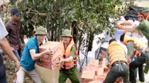 Nơi lũ dữ in đậm dấu chân anh