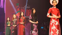 Áo dài Việt Nam cần một hành lang an toàn