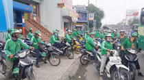 Giải quyết thực trạng sinh viên Đại học thất nghiệp: Cần "bà đỡ" của chính quyền!