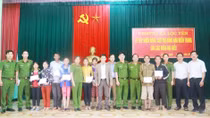 Học viện Cảnh sát nhân dân hỗ trợ nhân dân miền Trung khắc phục khó khăn sau lũ