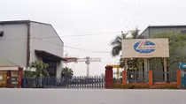 Bị nợ lương và BHXH, hàng trăm lao động tiếp tục phải nghỉ chờ việc…