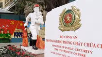 Chuyện quanh tượng đài đầu tiên về "Người anh hùng trong lửa đỏ"