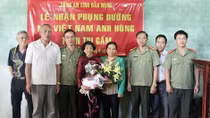 Công an Đắk Nông nhận phụng dưỡng suốt đời Mẹ Việt Nam Anh hùng Trần Thị Gấm