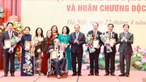 Chủ tịch nước Nguyễn Xuân Phúc trao tặng danh hiệu cao quý cho các nhà khoa học xuất sắc